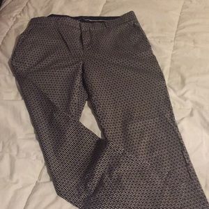 Banana Republic Ryan Pant black print.